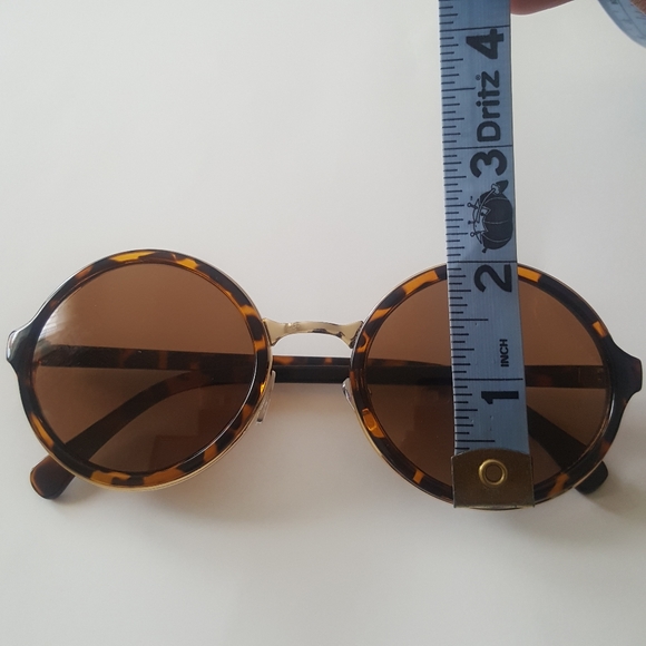 Fashion Sunglasses - Brown Tint - Picture 6 of 7